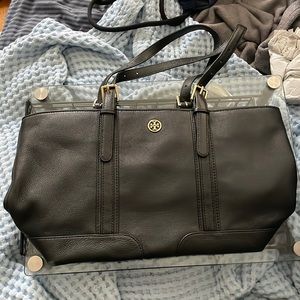 Tory Burch pebbled leather tote purse with zipper in black